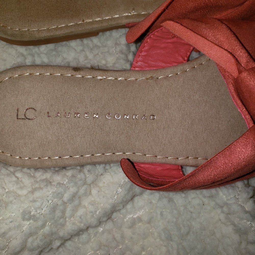 Lauren Conrad Sandle sz 7-8 med. - Picture 3 of 6